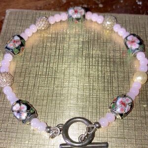 Cloisonné and acrylic bead bracelet